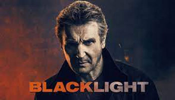 نقد و بررسی فیلم نور سیاه - blacklight 2022