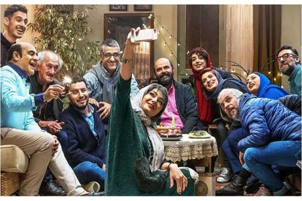 نقد و بررسی فیلم جهان با من برقص سروش صحت